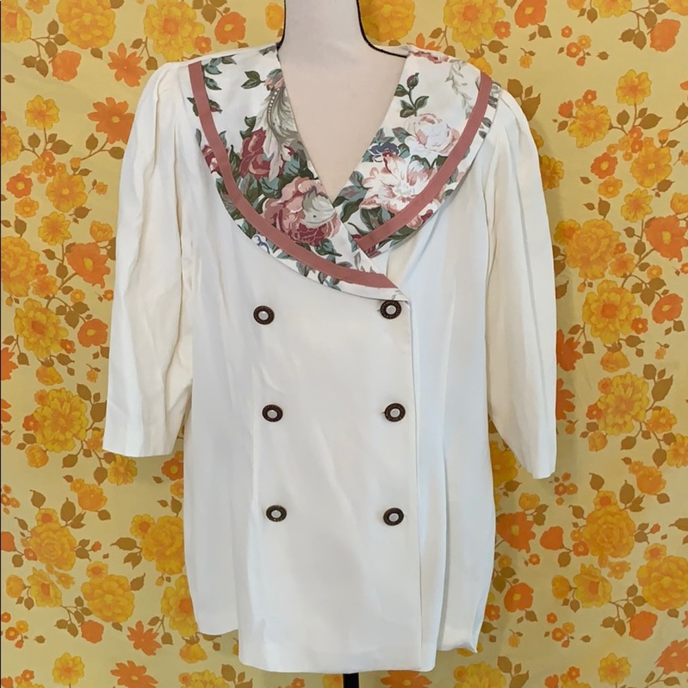 True Vintage 1980s Plus Size Floral Blazer